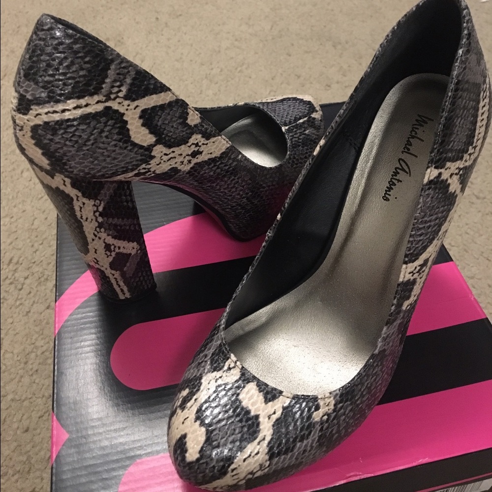 Snakeprint Heels Size 7.5