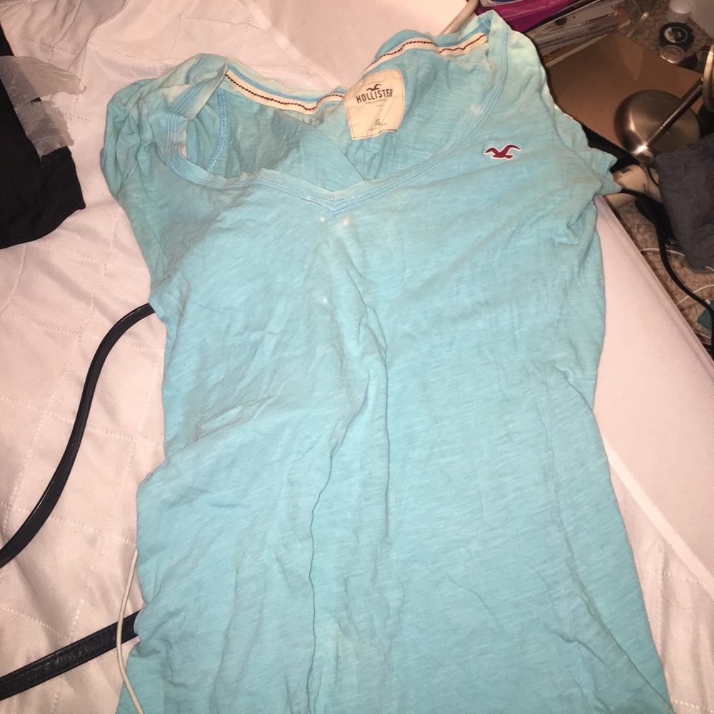 hollister v neck