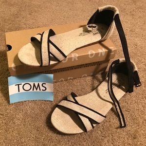 TOMS Correa Sandal - Black Trim Burlap