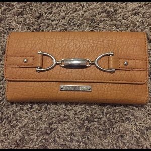 Nine West wallet