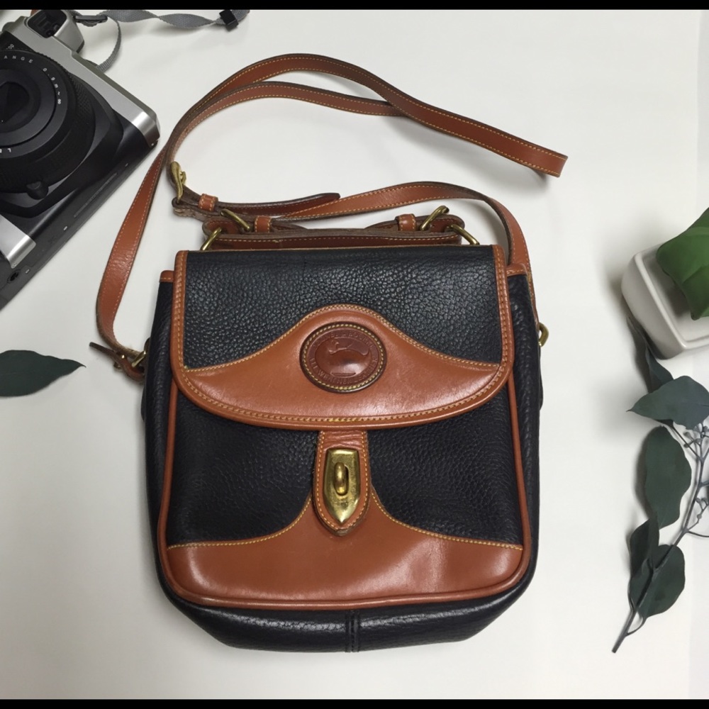 *FLASHSALE 02/04* Vintage Dooney&Bourke cross body