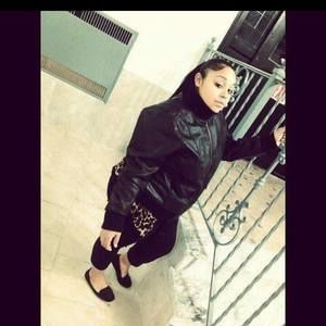 Meet your Posher, Ava