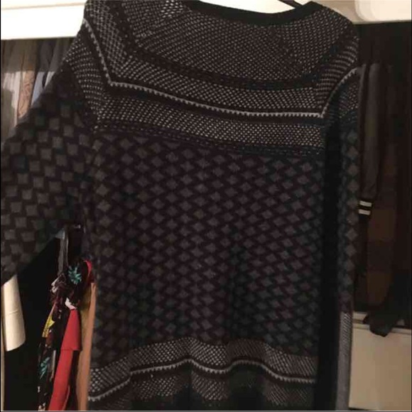 Black grey and white sweater - Picture 3 of 4