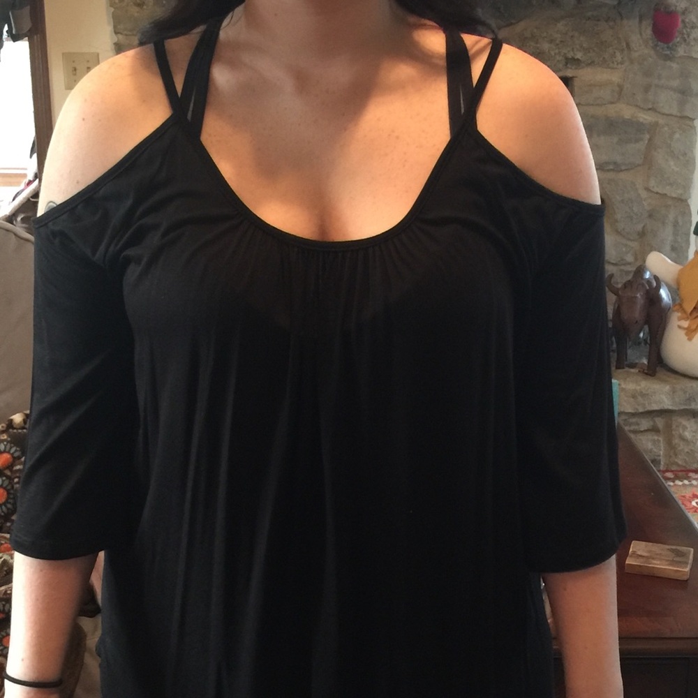 👄👄LAST ONECOLD SHOULDER CURVED HEM TUNIC S ONLY