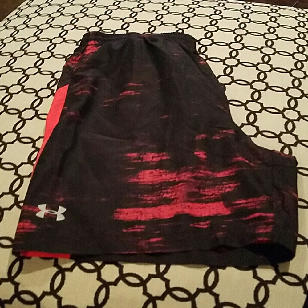 NWT Under Armour swim trunks