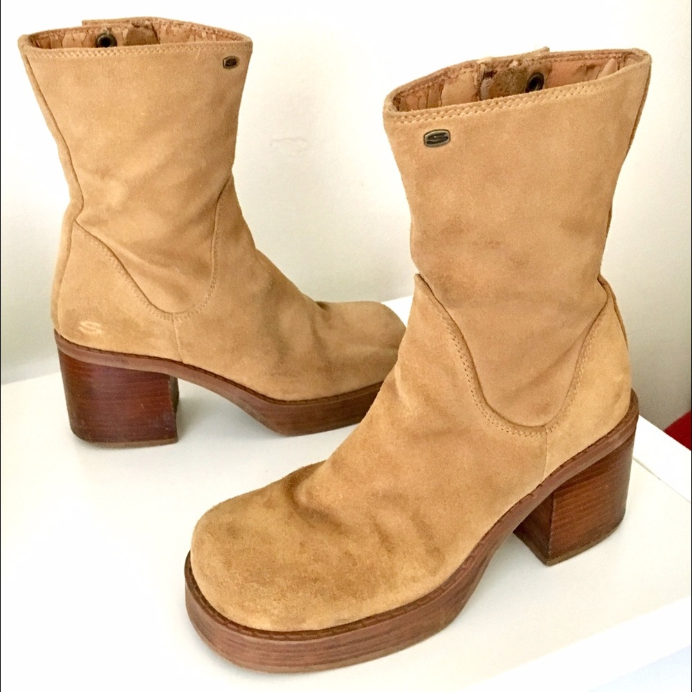 90s/00s Platform Skechers Suede Boots
