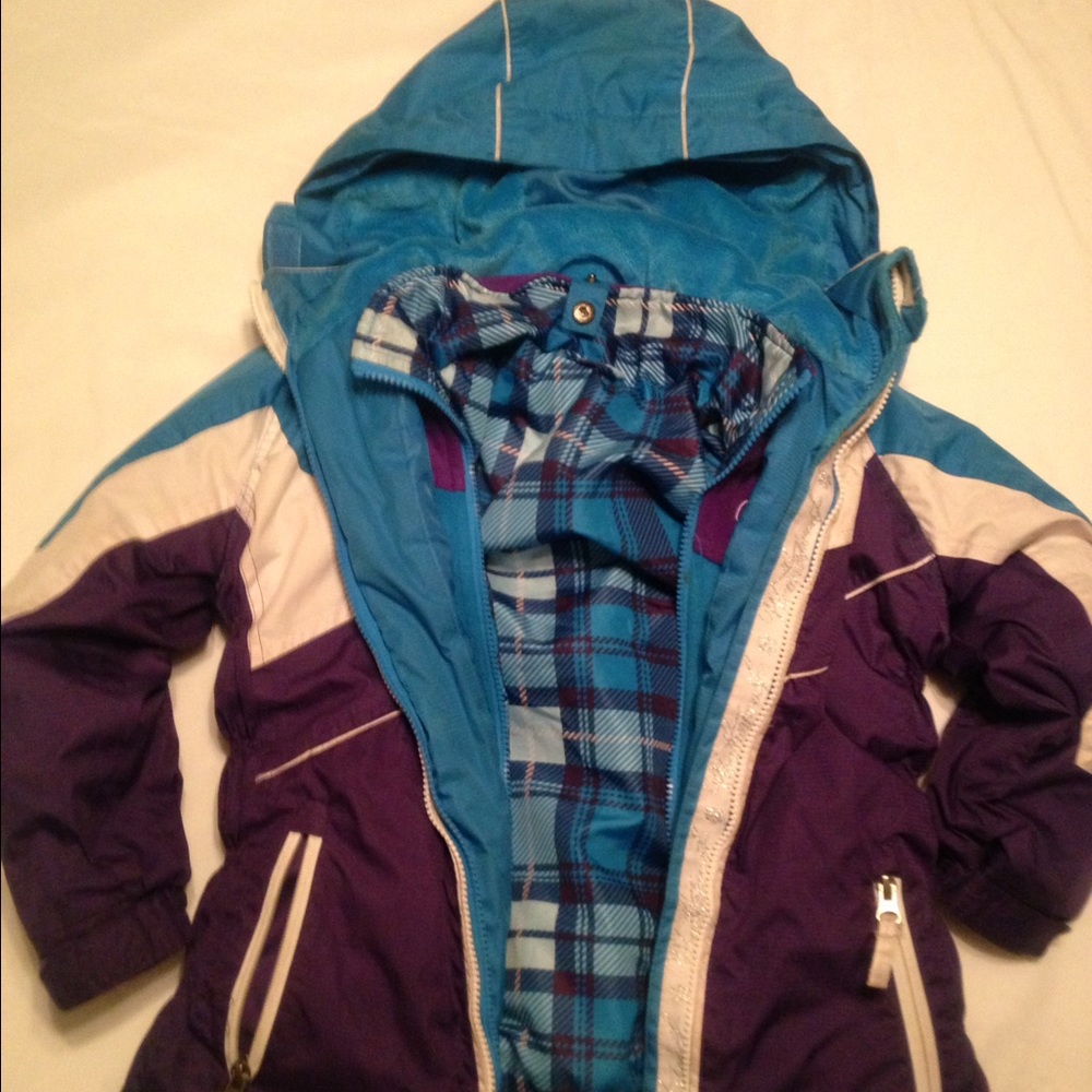 Girls size 7/8 winter coat. Reversible