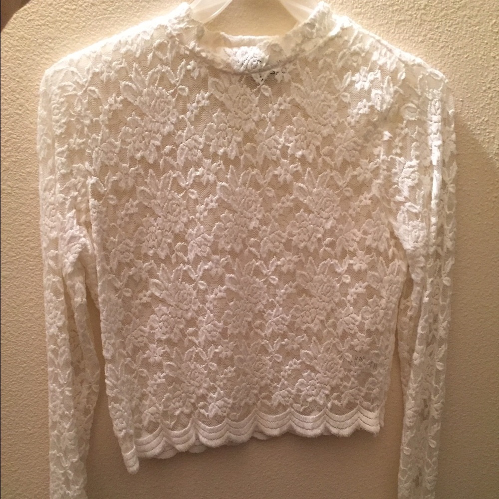 Long sleeve Lacey crop top