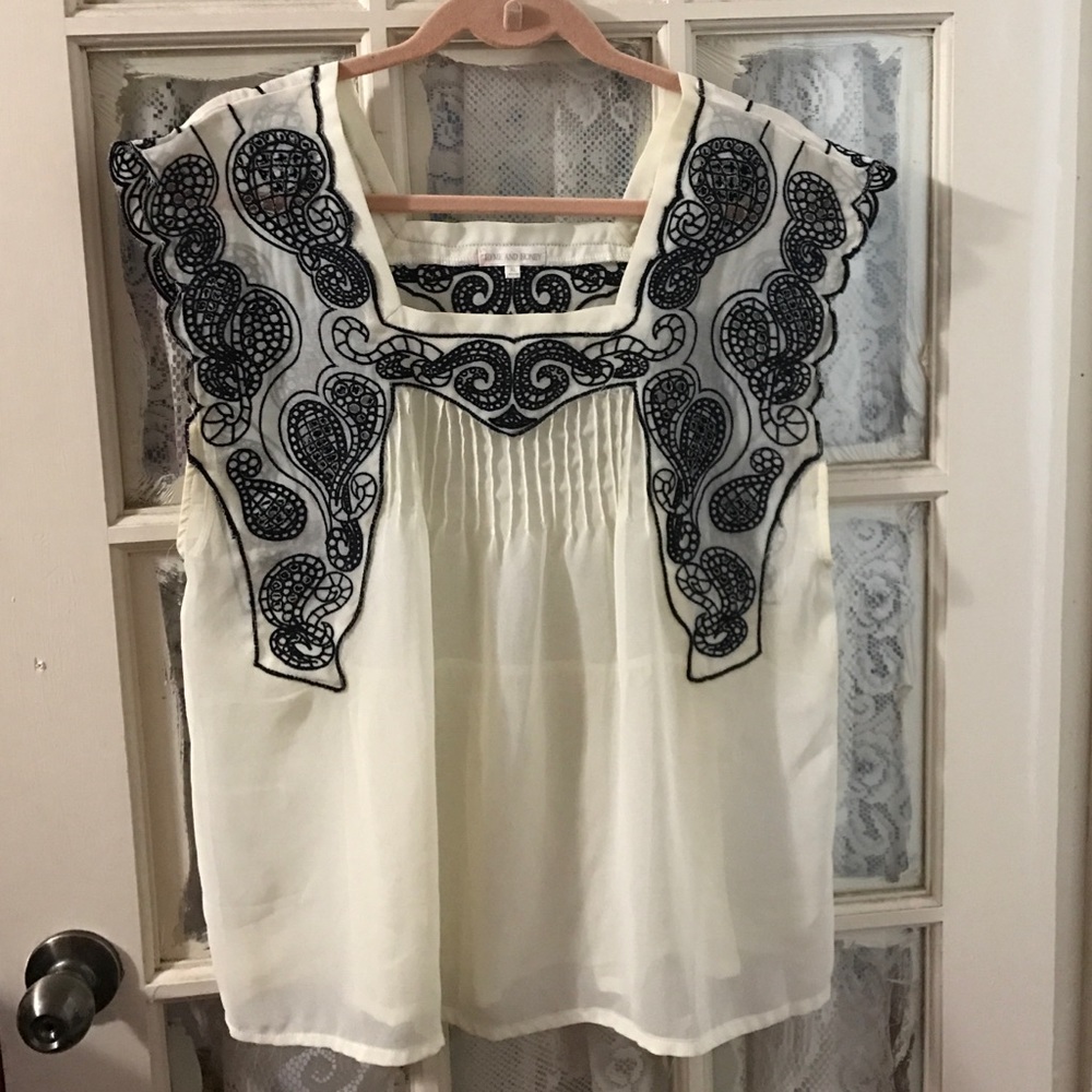 Short sleeve top