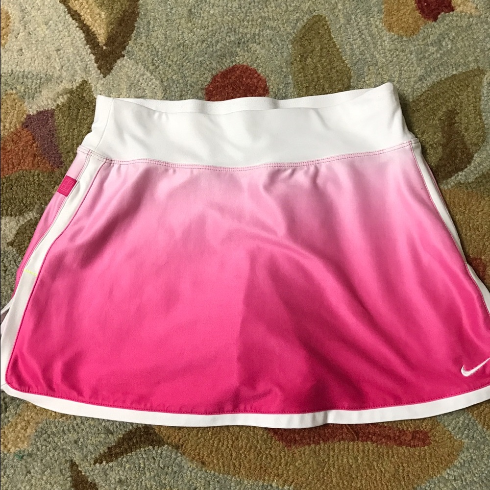 Nike tennis skirt and top. Size Sm
