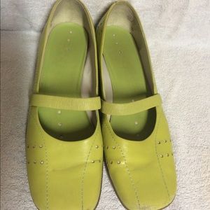 Nine West Mary Jean style flat shoe in Apple Green