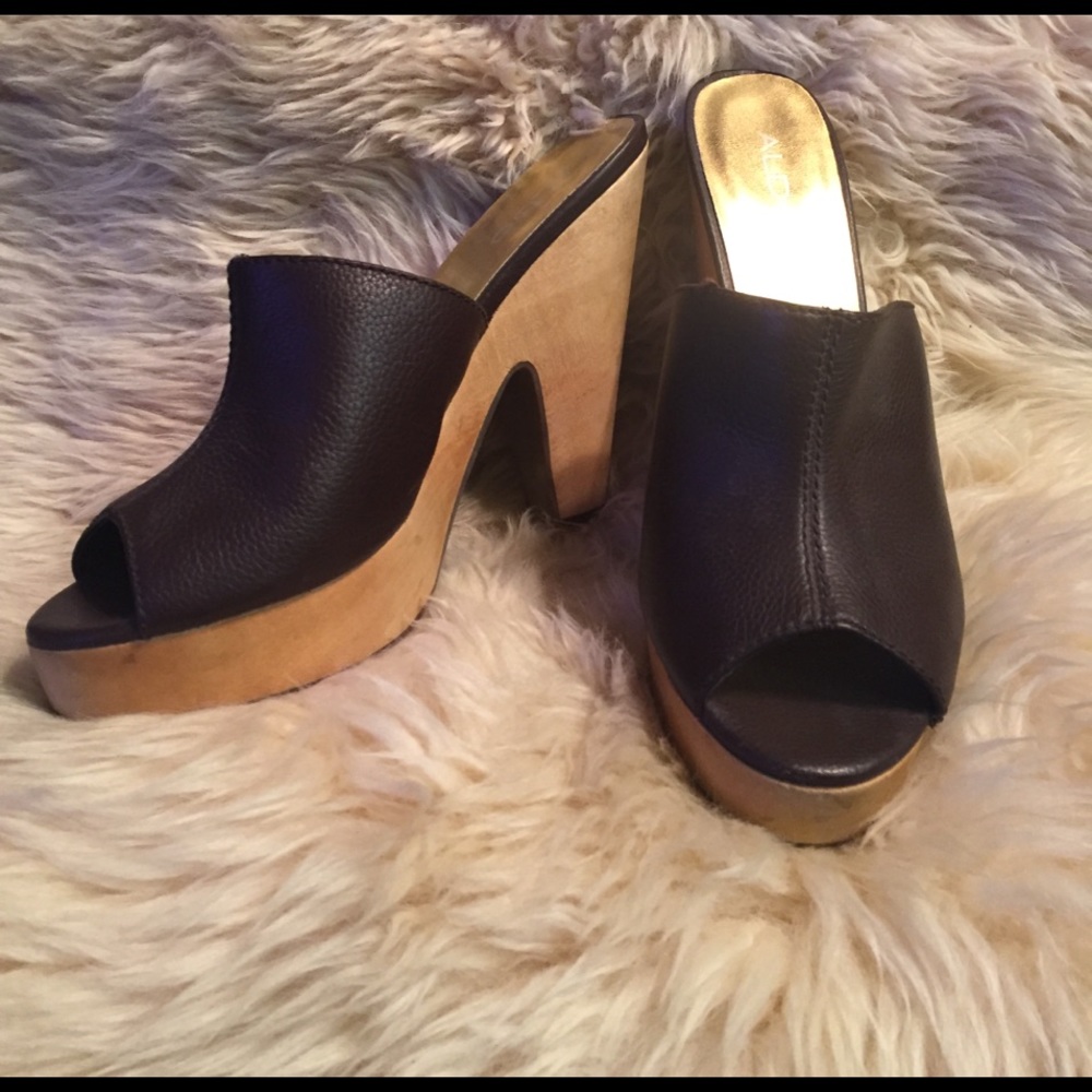 Aldo slip on peep toe clog