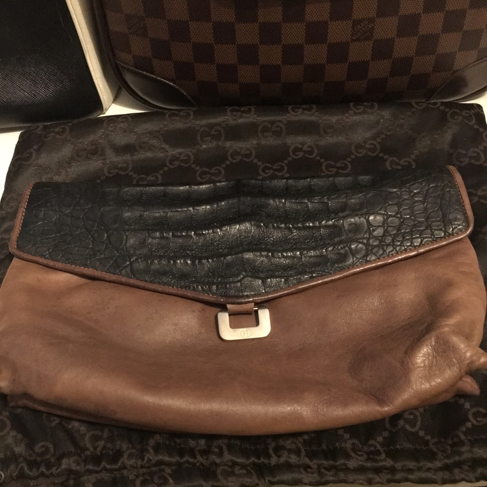 AUTHENTIC GORGEOUS VINTAGE CROCODILE/ SUEDE CLUTCH