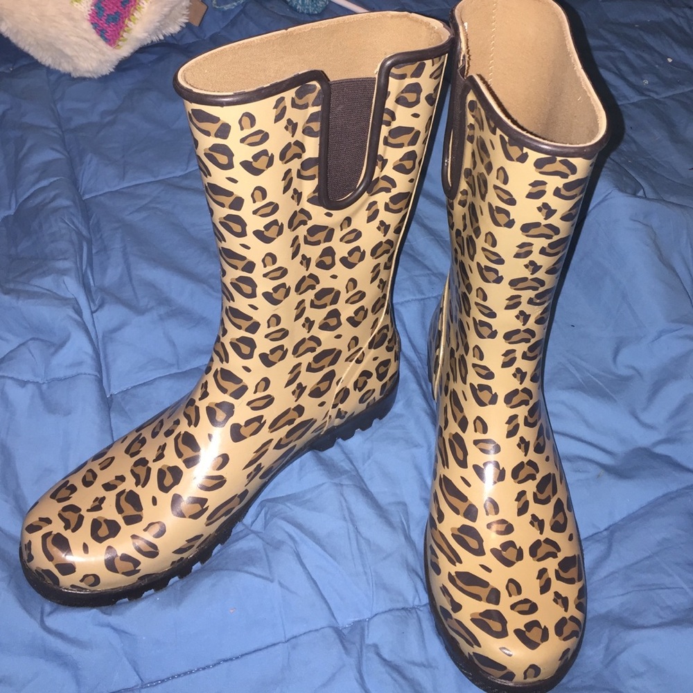 Sperry rain boots