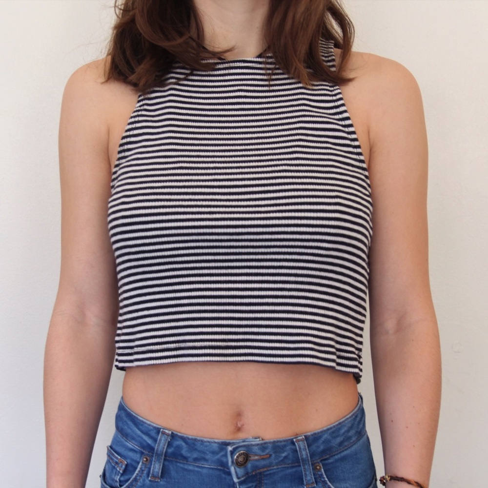 ❗️SOLD❗️Ribbed Forever21 crop top