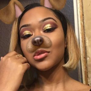 Meet your Posher, Moyae