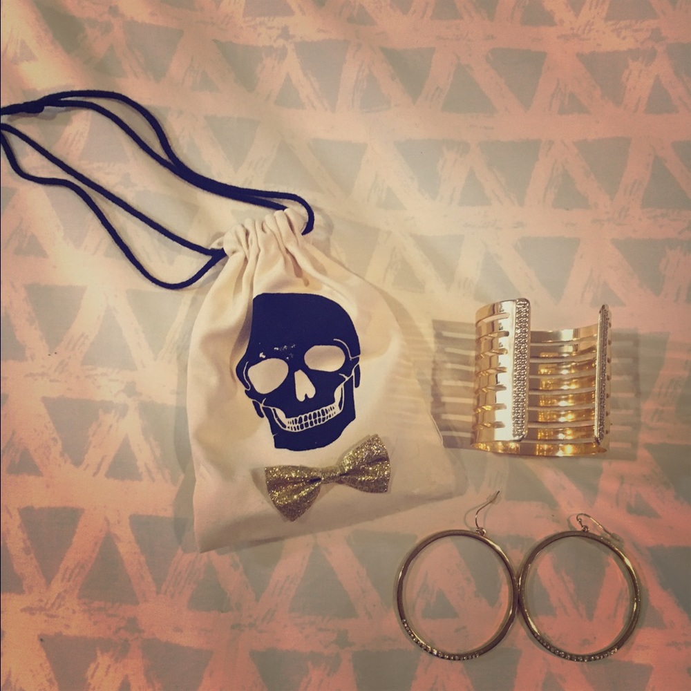 Gold Jennifer Lopez Earrings and Gold Bracelets