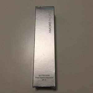 Amore Pacific Tinted Moisturizer