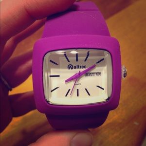 Women's purple Altrec watch