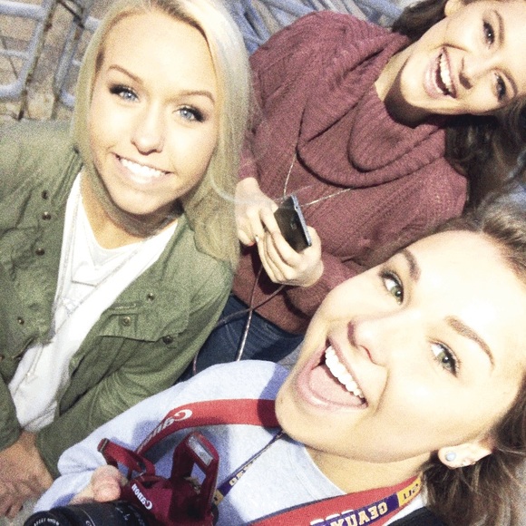 Meet your Posher, Sarah - Picture 1 of 1