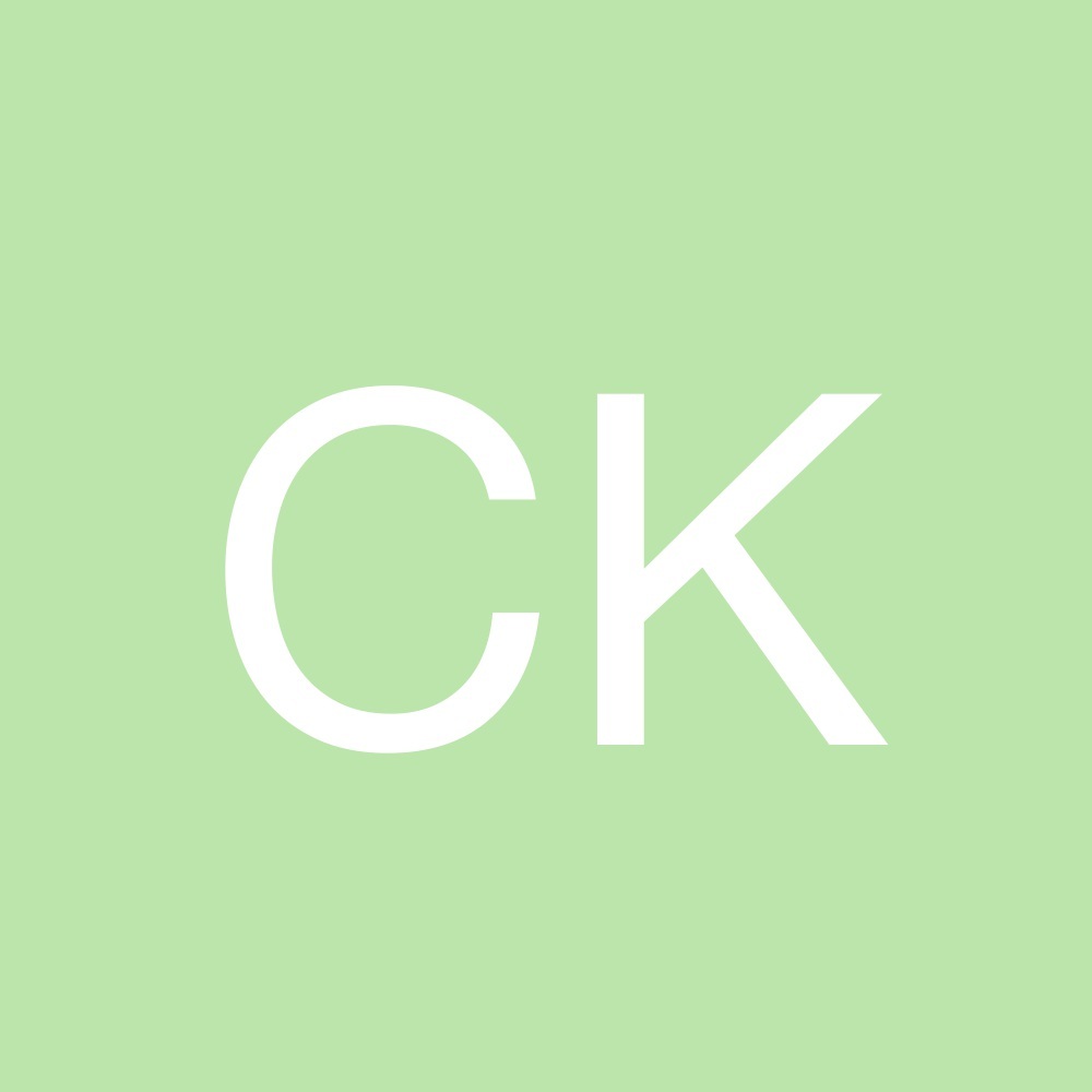 Meet your Posher, Courtney