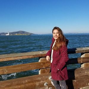 Meet your Posher, Olivia