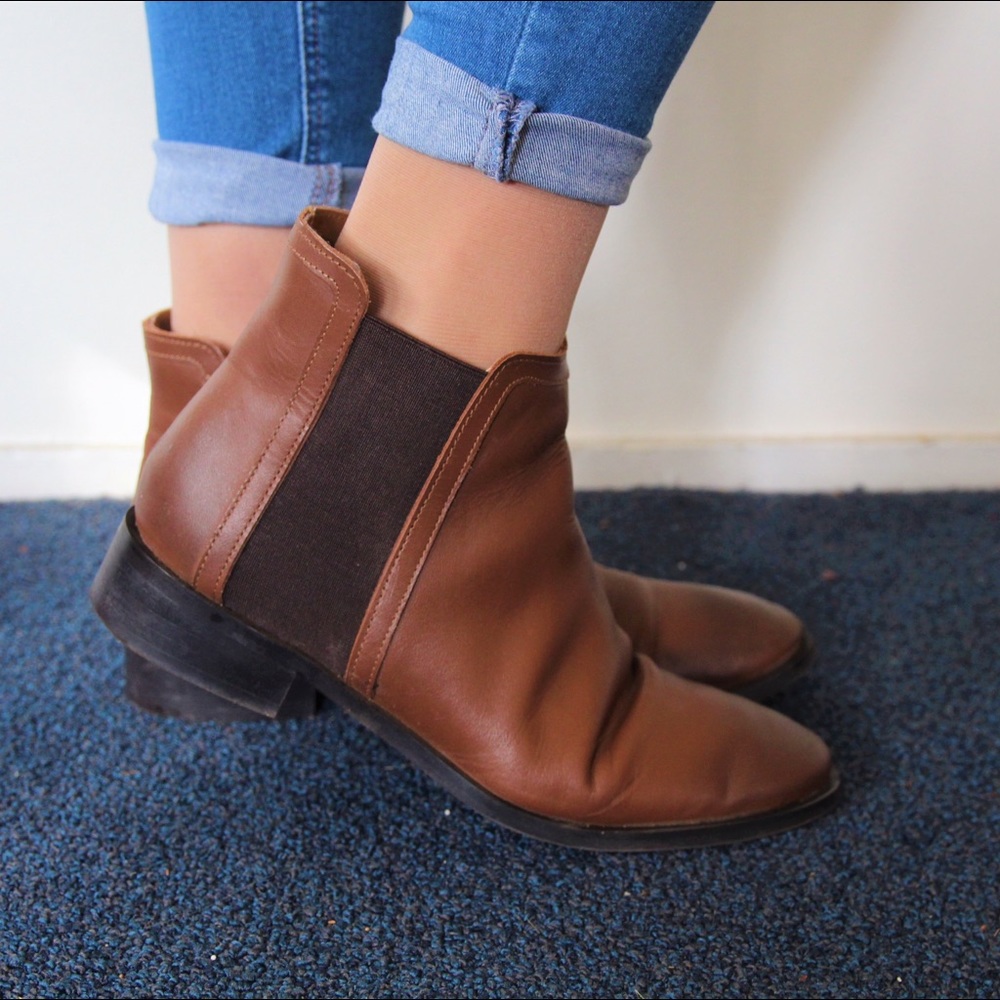 ❗️SOLD❗️Brown Topshop ankle boots