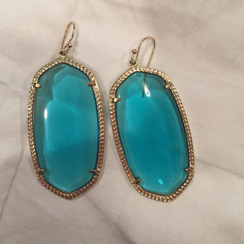 Kendra Scott Danielle earrings