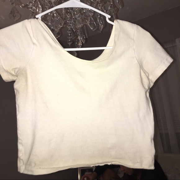 Set of 3 Crop Tops 🤗 - Picture 1 of 3