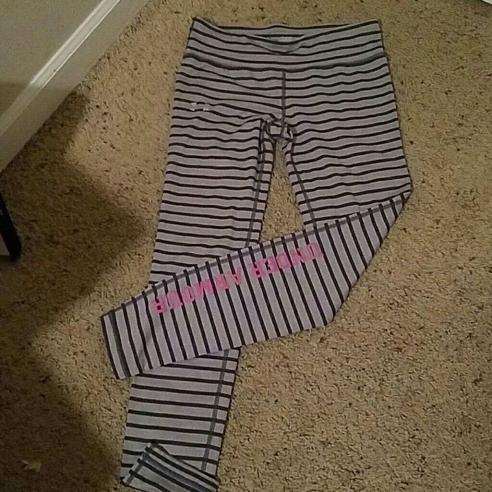 NWT Under Armour stripe leggings