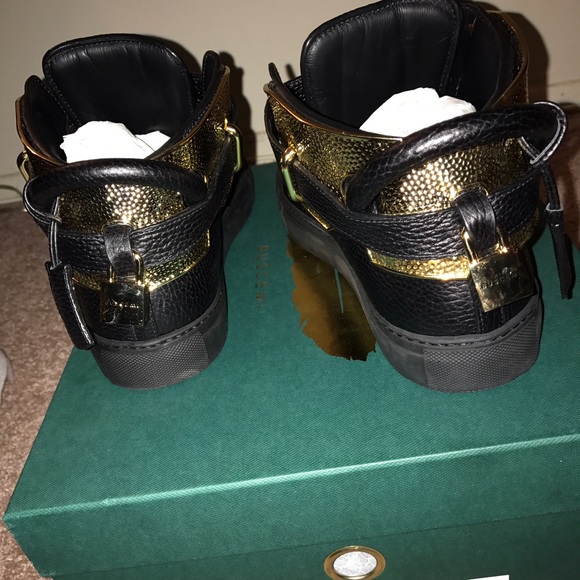 Meet your Posher, T - Picture 2 of 8