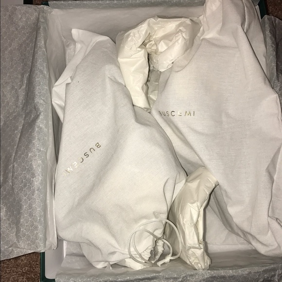 Meet your Posher, T - Picture 7 of 8