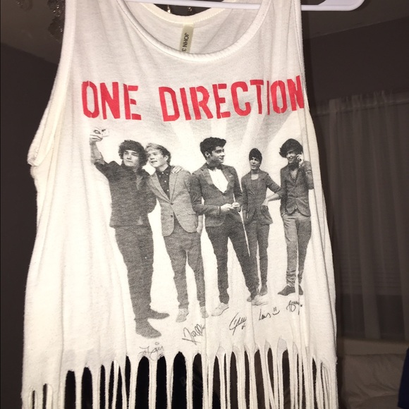 Forever 21 Tops - TO ALL ONE DIRECTION FANS❗️ CUTE 1D TOP😩😍