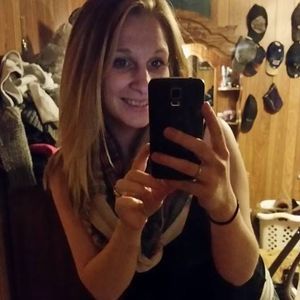 Meet your Posher, Stephanie