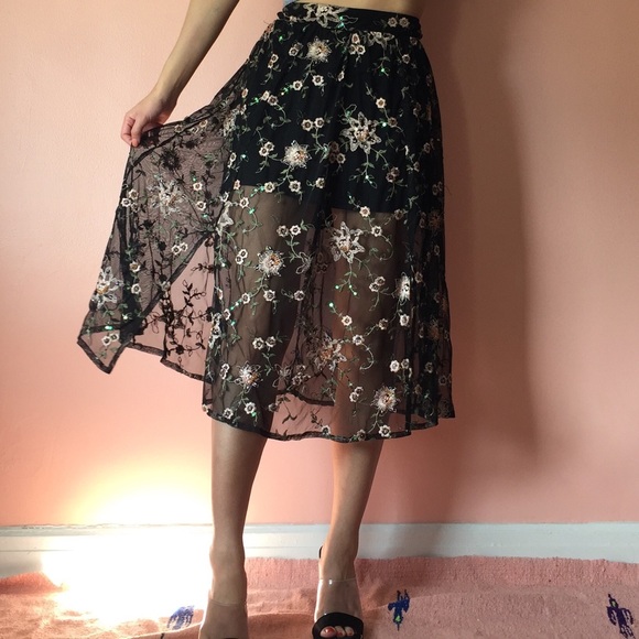 Topshop Dresses & Skirts - TopShop Embroidered Sequined Midi Skirt