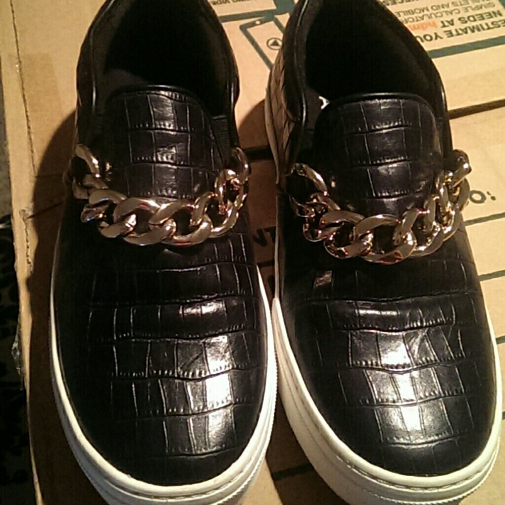 Aldo black leather snake slip on gold chain 10