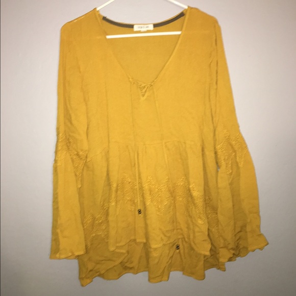 A set of 2 BOHO FLOWY TOPS 😻🌺✨ - Picture 3 of 3