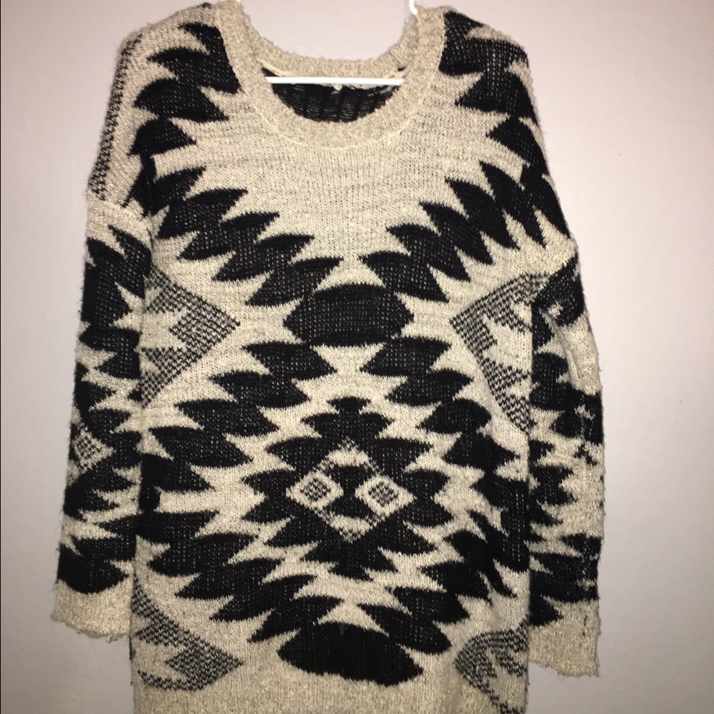 A pair of two knitted sweaters 🤗✨