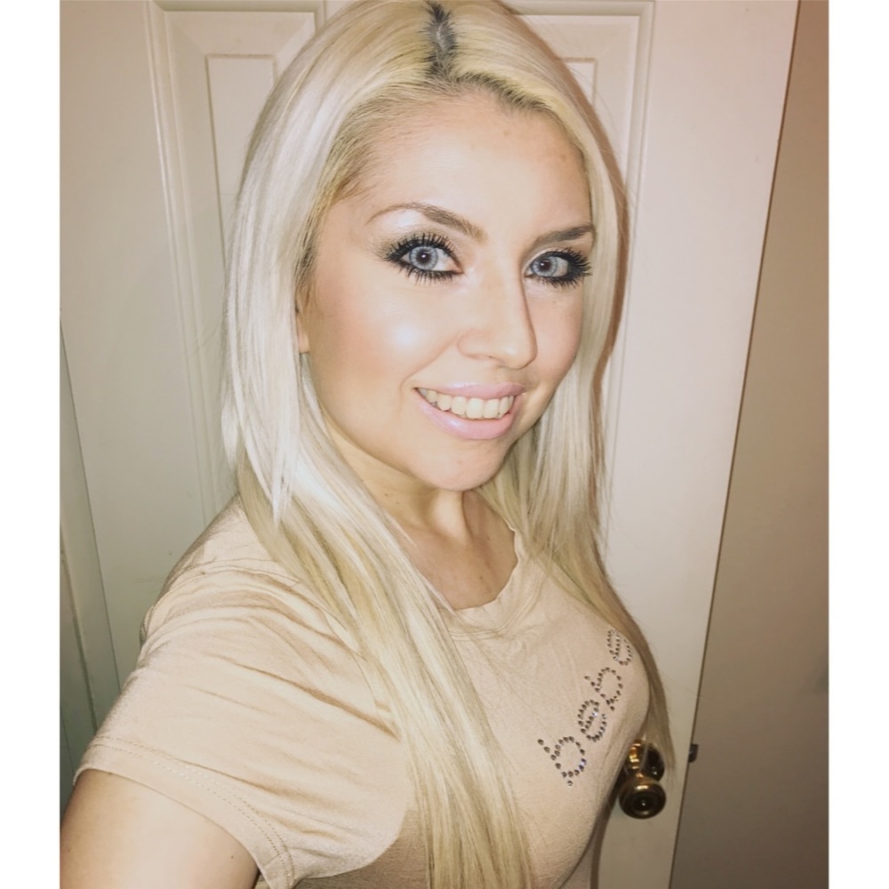 Meet your Posher, Laura
