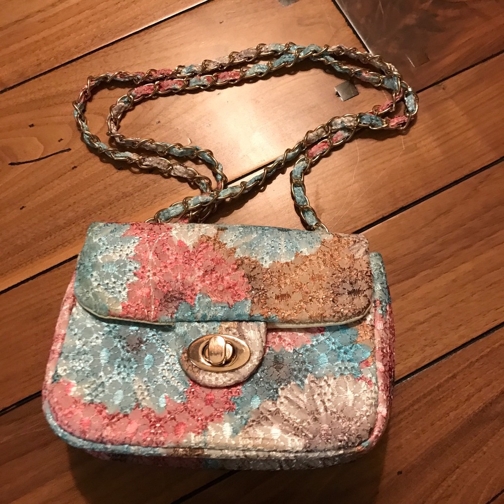 Super cute floral purse