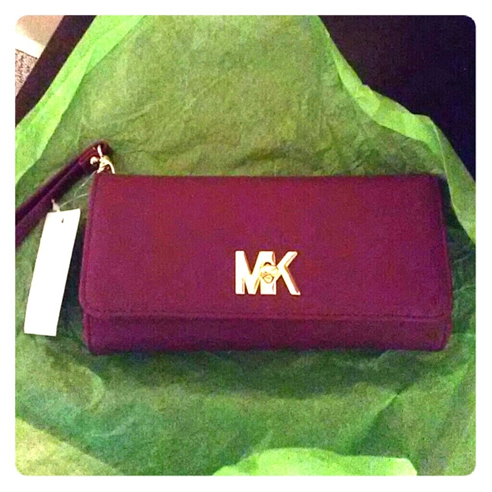 Brand New tag attach MK wallet