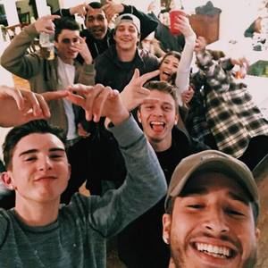 Meet your Posher, Max