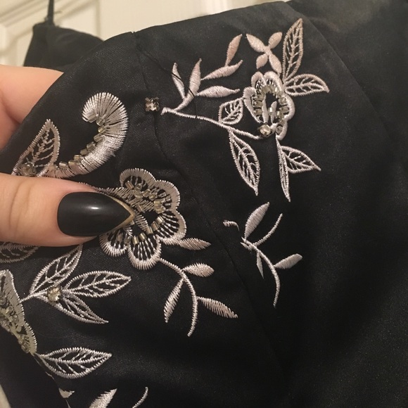 Black and white prom dress - Picture 4 of 5