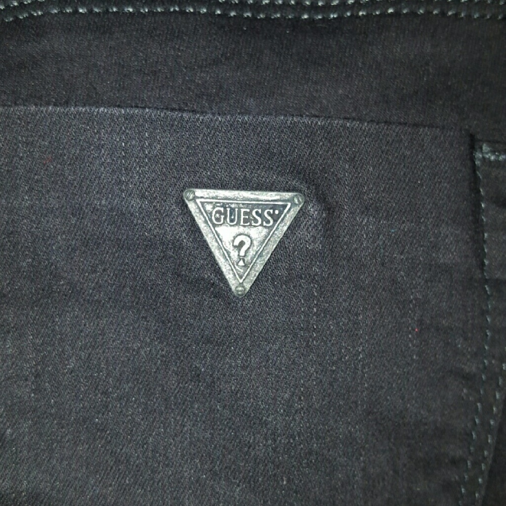 Black Guess skinny jeans