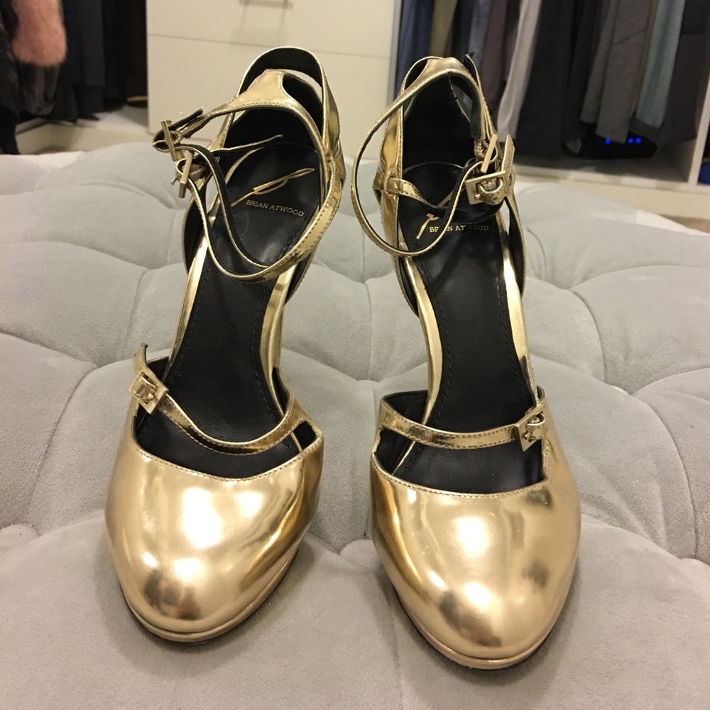 B by Brian Atwood pumps  size 5