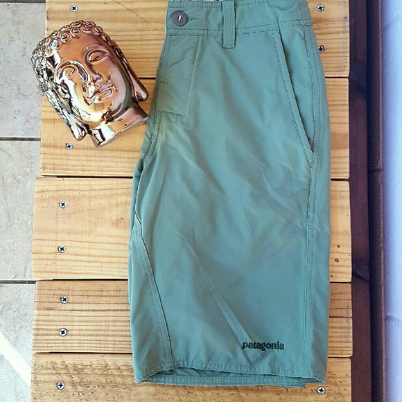 Patagonia Other - MEN'S SIZE 28 GREEN PATAGONIA SHORTS