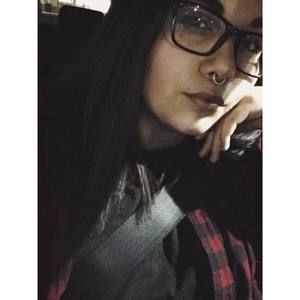 Meet your Posher, Salina