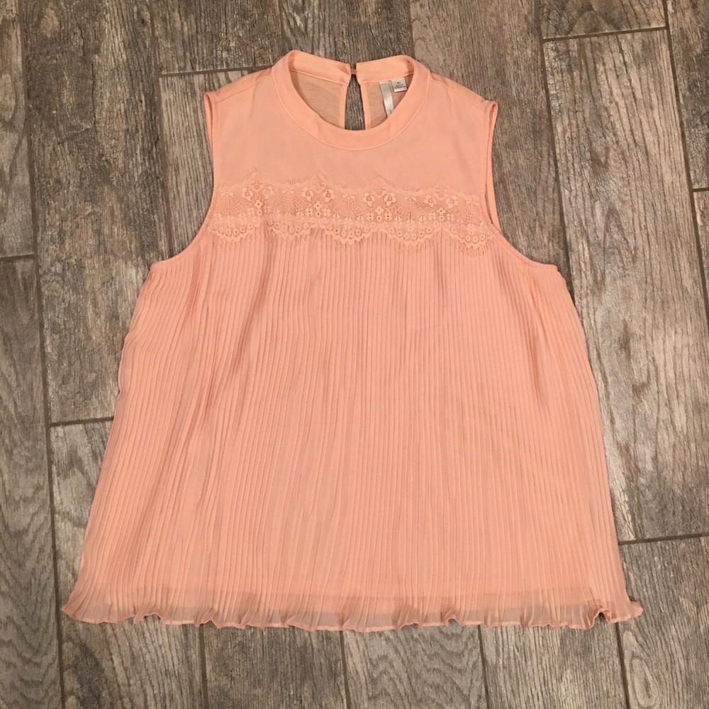 Lauren Conrad• Top