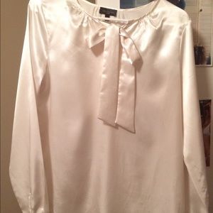 Worn once M size amazing quality and silk