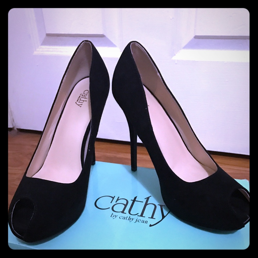 Cathy Jean Suede pumps